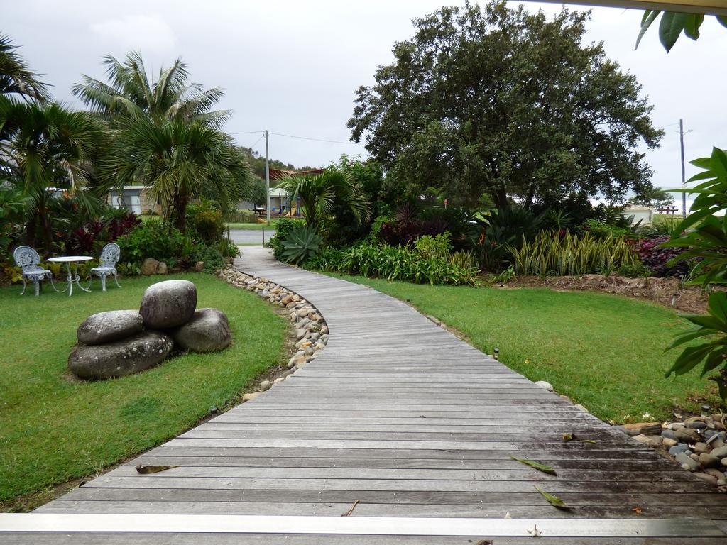 Arthouse Beachfront Accommodation Emerald Beach Exterior foto