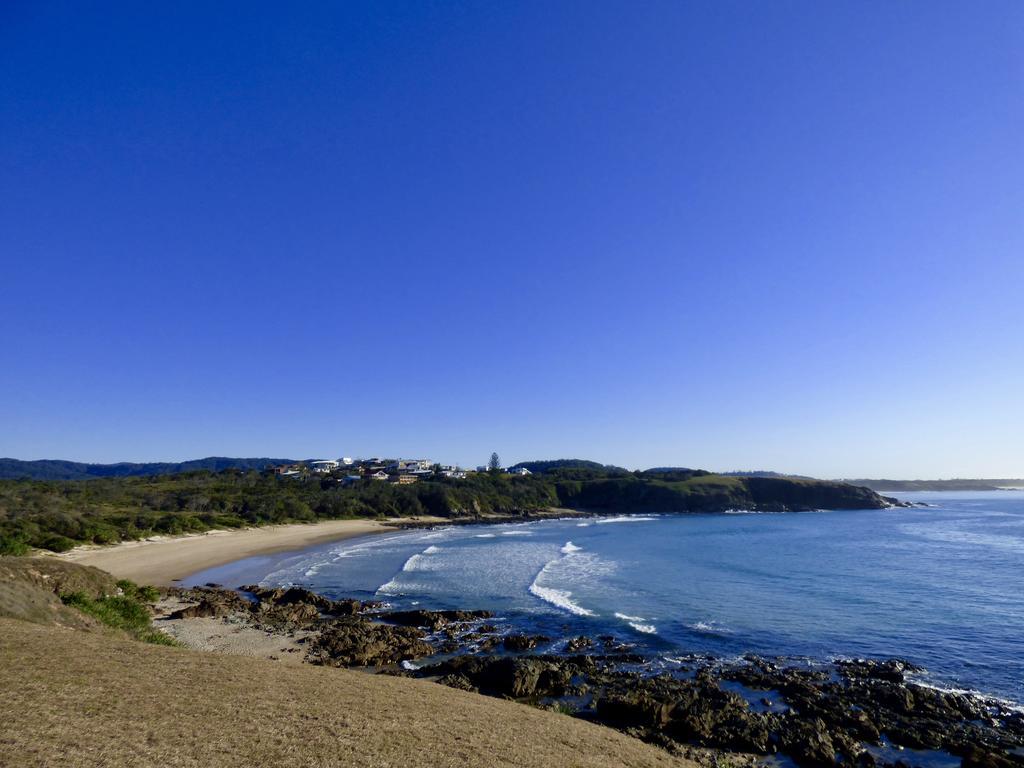 Arthouse Beachfront Accommodation Emerald Beach Exterior foto